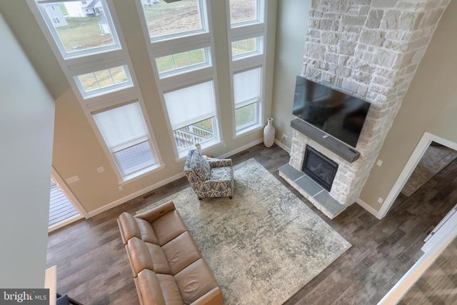 1584 HARRISBURG AVE, Mount Joy, PA 17552