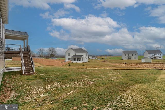 1584 HARRISBURG AVE, Mount Joy, PA 17552