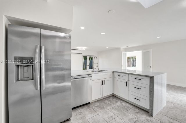 1224 NE 13th Ave 2, Fort Lauderdale, FL 33304