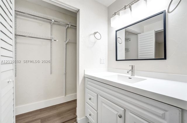 1224 NE 13th Ave 2, Fort Lauderdale, FL 33304