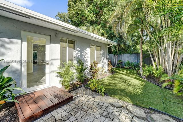 1224 NE 13th Ave 2, Fort Lauderdale, FL 33304