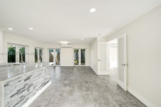 1224 NE 13th Ave 2, Fort Lauderdale, FL 33304