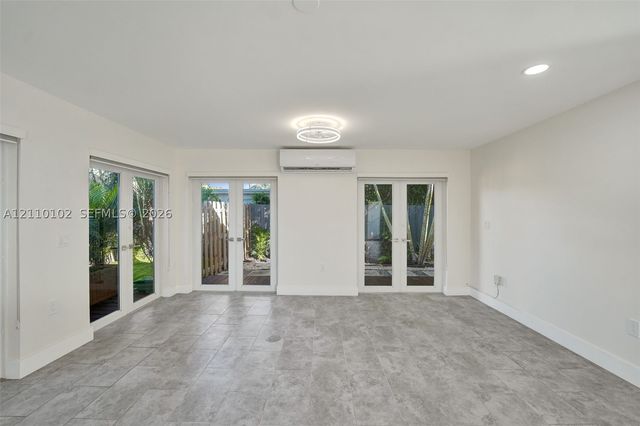 1224 NE 13th Ave 2, Fort Lauderdale, FL 33304