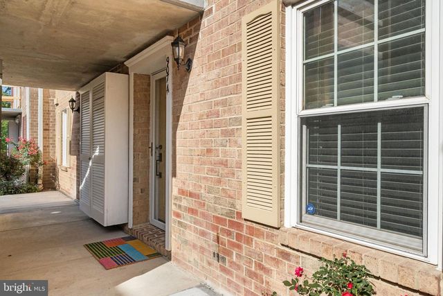 907 S ROLFE ST #1A, Arlington, VA 22204