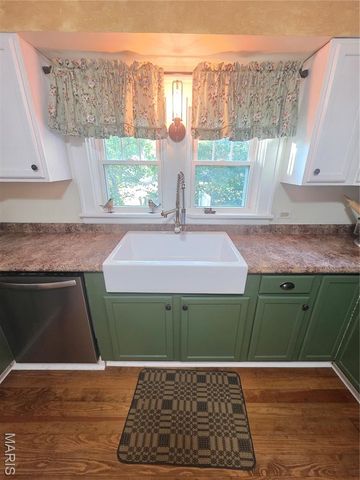 260 N 4th Street, Ste Genevieve, MO 63670