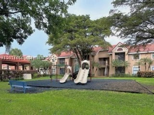 15591 SW 105th Ter 518, Miami, FL 33196