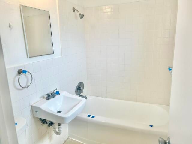 2548 Gulfstream Lane, Fort Lauderdale, FL 33312