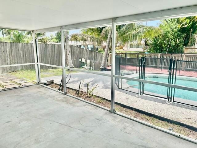 2548 Gulfstream Lane, Fort Lauderdale, FL 33312