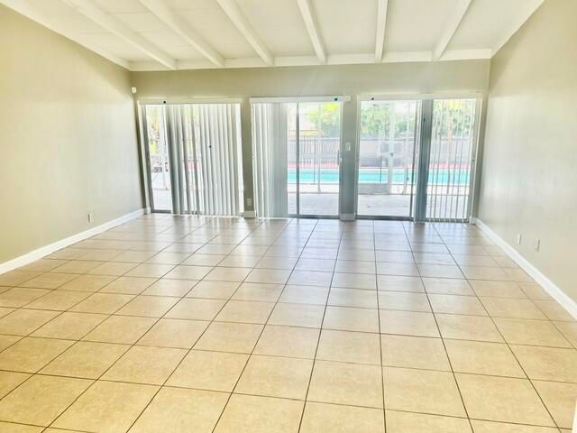 2548 Gulfstream Lane, Fort Lauderdale, FL 33312
