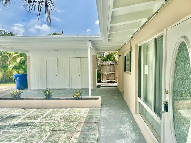 2548 Gulfstream Lane, Fort Lauderdale, FL 33312
