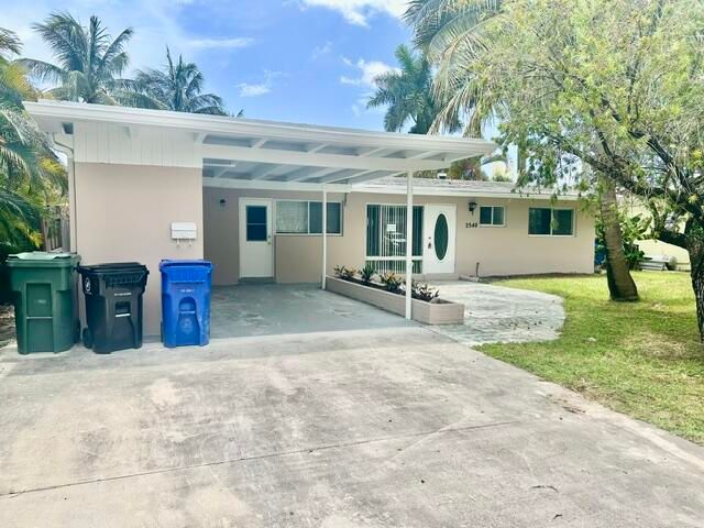 2548 Gulfstream Lane, Fort Lauderdale, FL 33312