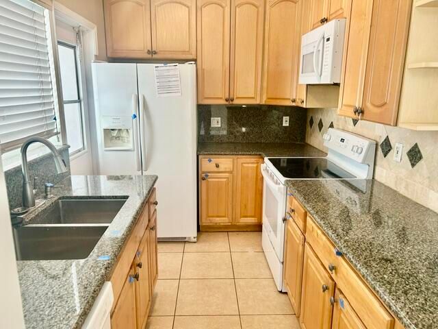 2548 Gulfstream Lane, Fort Lauderdale, FL 33312