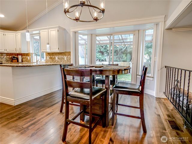 5920 35th Way SE, Auburn, WA 98092