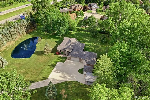 8888 Pilgrim, Washington, MI 48094