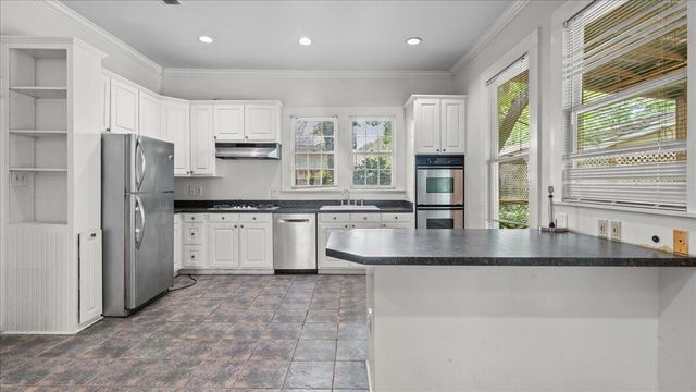 307 4th Ave., Hattiesburg, MS 39401
