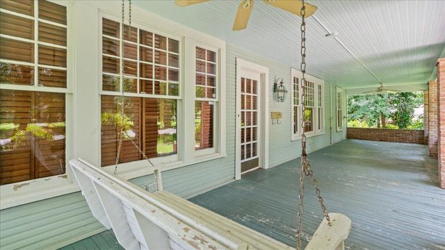 307 4th Ave., Hattiesburg, MS 39401