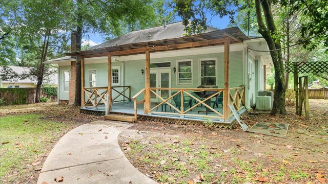 307 4th Ave., Hattiesburg, MS 39401