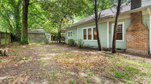 307 4th Ave., Hattiesburg, MS 39401