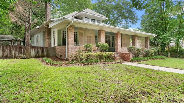 307 4th Ave., Hattiesburg, MS 39401