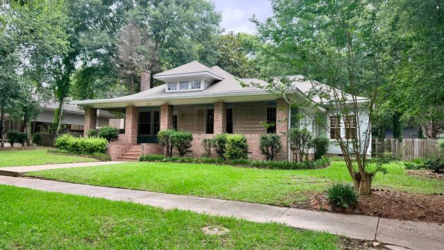 307 4th Ave., Hattiesburg, MS 39401