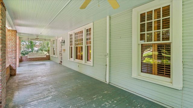 307 4th Ave., Hattiesburg, MS 39401