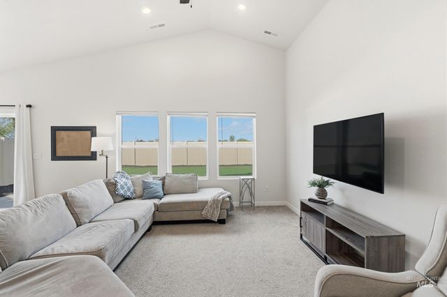 17071 N Quebec Ave, Nampa, ID 83687