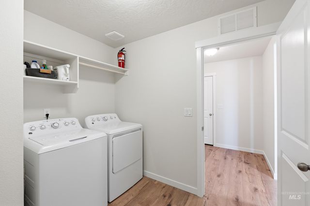 17071 N Quebec Ave, Nampa, ID 83687