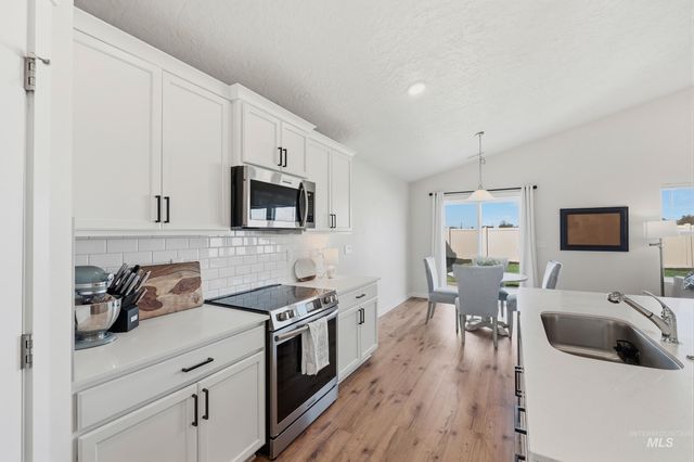 17071 N Quebec Ave, Nampa, ID 83687