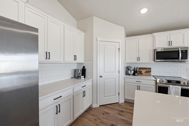 17071 N Quebec Ave, Nampa, ID 83687