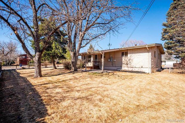 6040 W Elmhurst Drive, Littleton, CO 80128