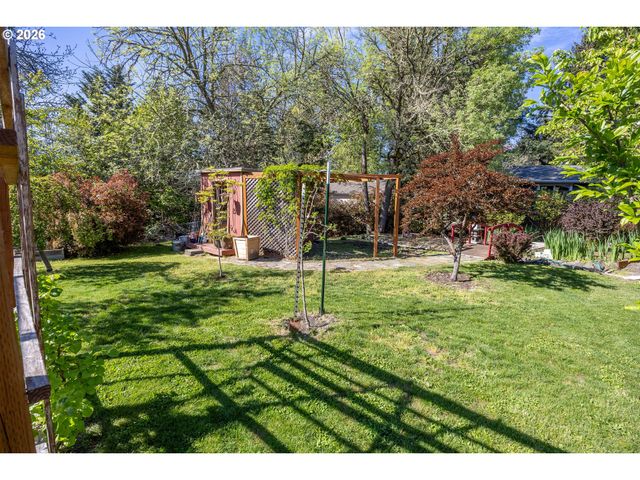 3457 W NORMANDY Ave, Roseburg, OR 97471