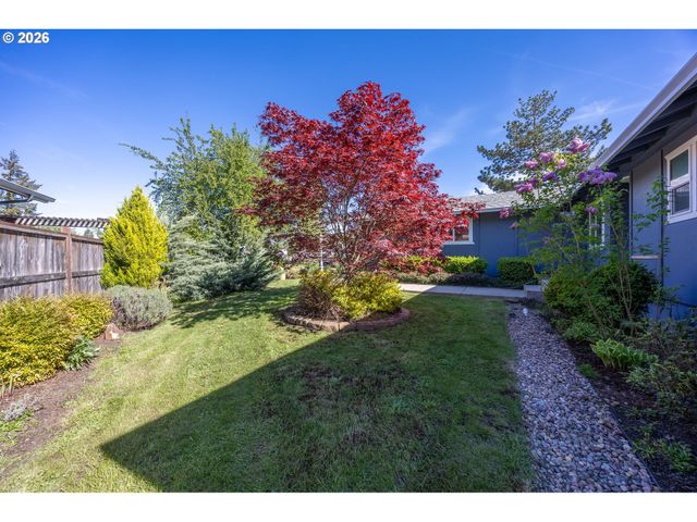 3457 W NORMANDY Ave, Roseburg, OR 97471