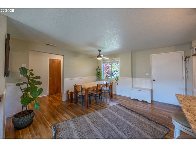 3457 W NORMANDY Ave, Roseburg, OR 97471