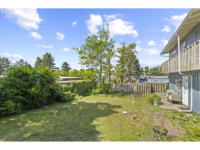 675 Se KEEL Ave, Lincoln City, OR 97367