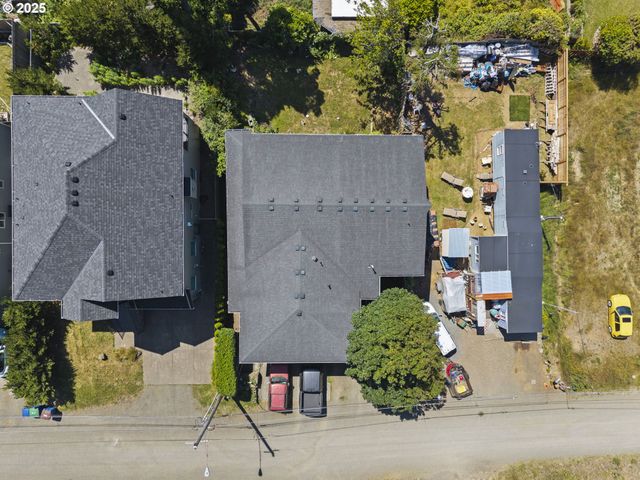 675 Se KEEL Ave, Lincoln City, OR 97367