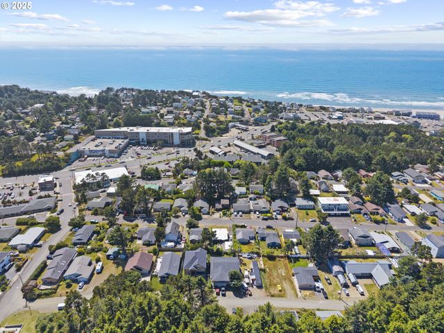 675 Se KEEL Ave, Lincoln City, OR 97367