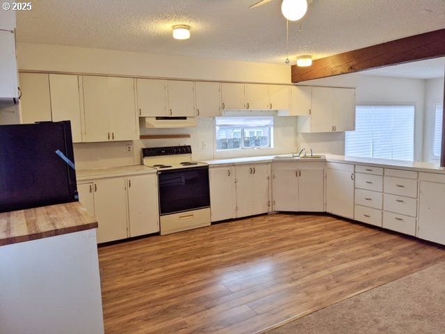 675 Se KEEL Ave, Lincoln City, OR 97367