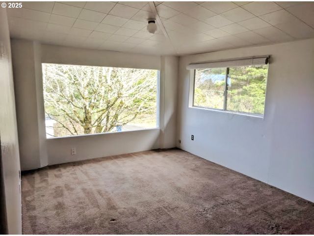 675 Se KEEL Ave, Lincoln City, OR 97367