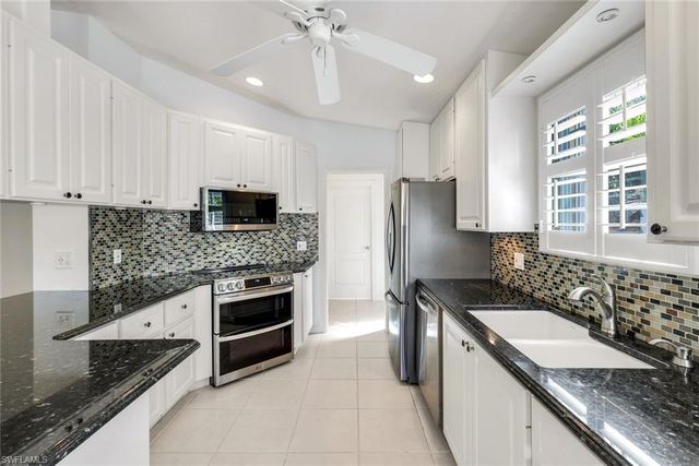 3025 Futuna LN, Naples, FL 34119