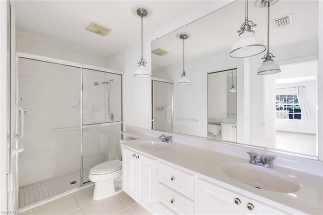 3025 Futuna LN, Naples, FL 34119