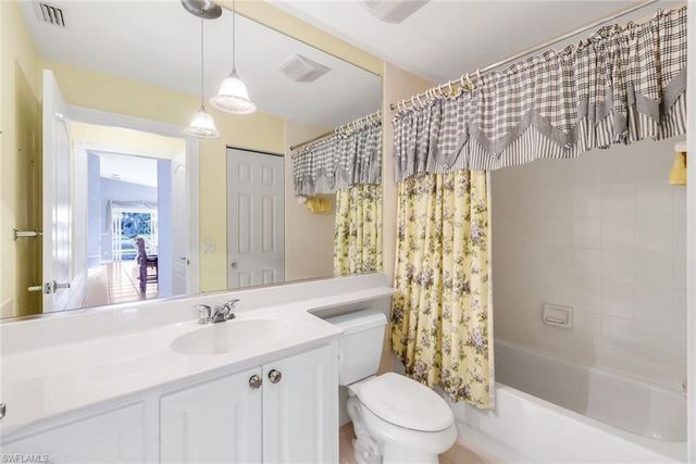 3025 Futuna LN, Naples, FL 34119