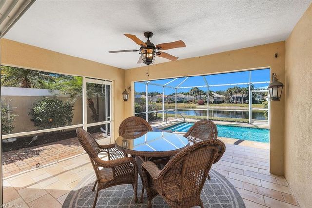 3025 Futuna LN, Naples, FL 34119