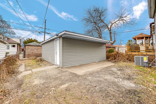 8011 S Dante Avenue, Chicago, IL 60619