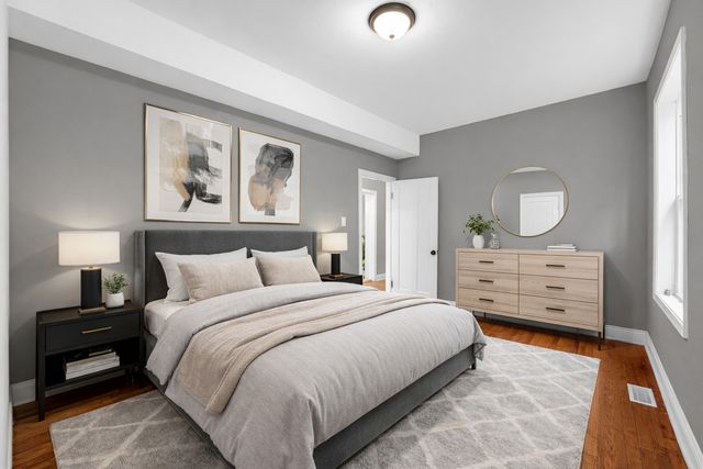 8011 S Dante Avenue, Chicago, IL 60619