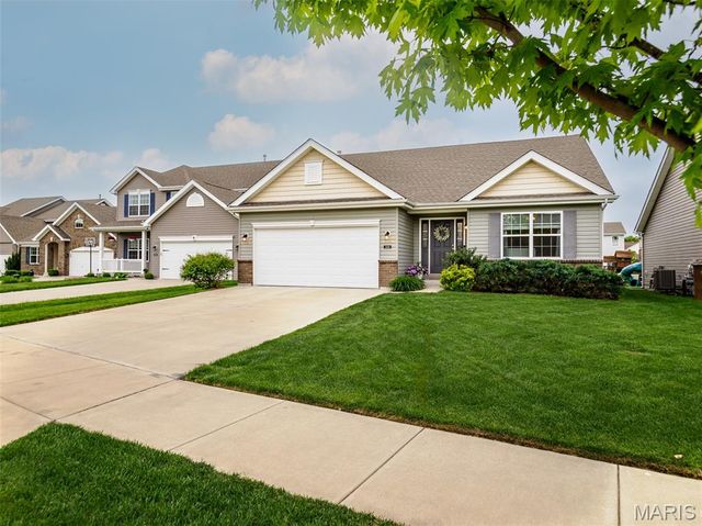 3448 Charlestowne Crossing Drive, St Charles, MO 63301