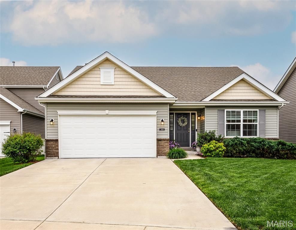 3448 Charlestowne Crossing Drive, St Charles, MO 63301