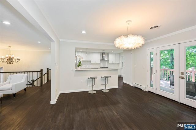 39 Hickory Street, Englewood Cliffs, NJ 07632