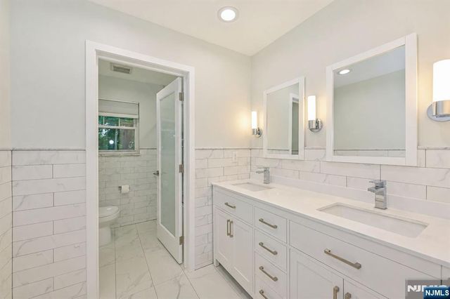 39 Hickory Street, Englewood Cliffs, NJ 07632