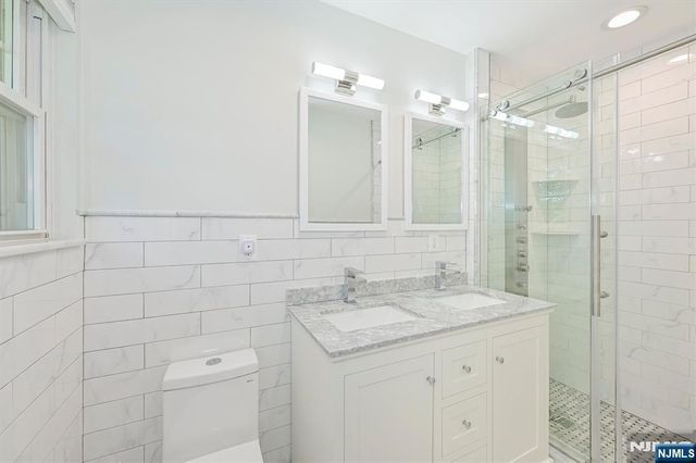 39 Hickory Street, Englewood Cliffs, NJ 07632
