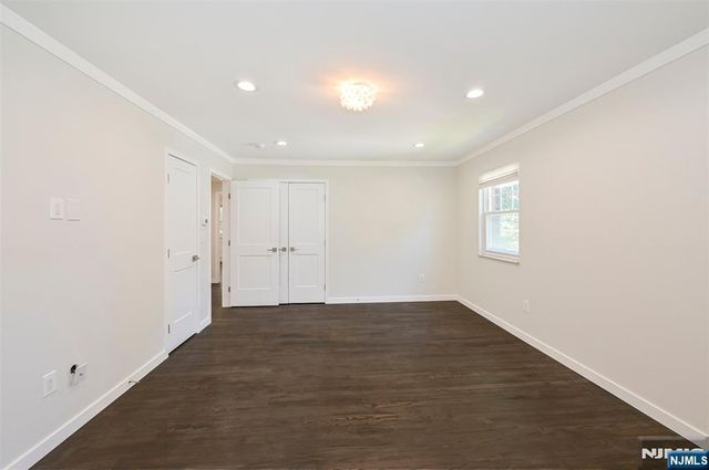 39 Hickory Street, Englewood Cliffs, NJ 07632
